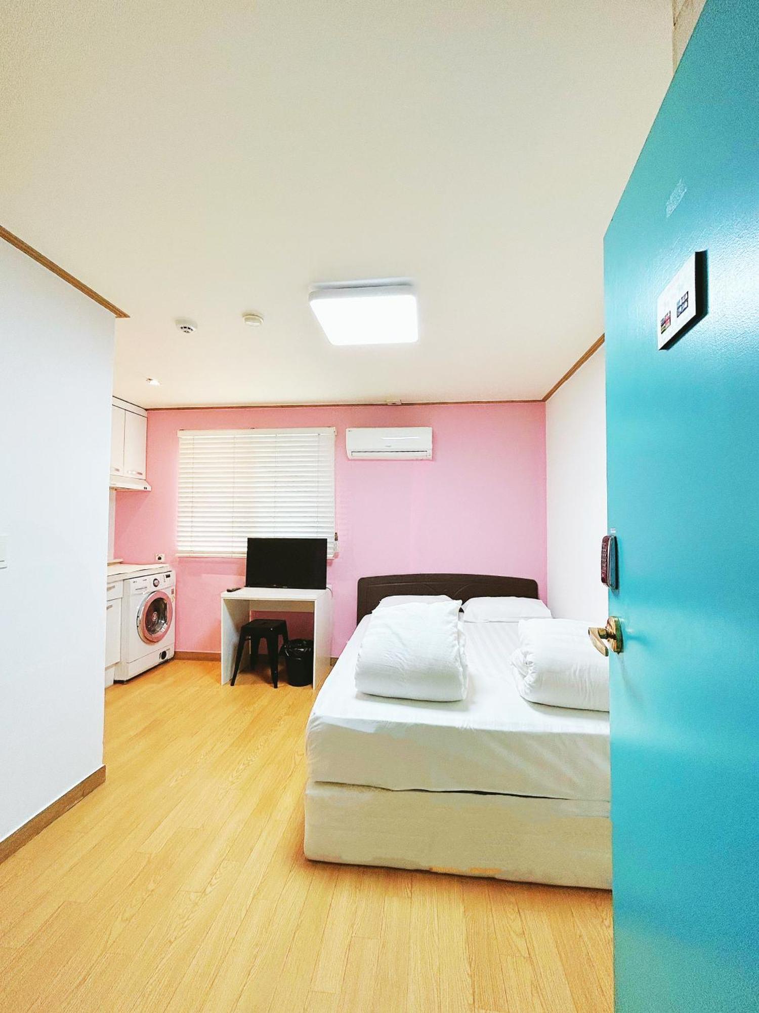 Sarang Guesthouse Dongdaemun Сеул Экстерьер фото